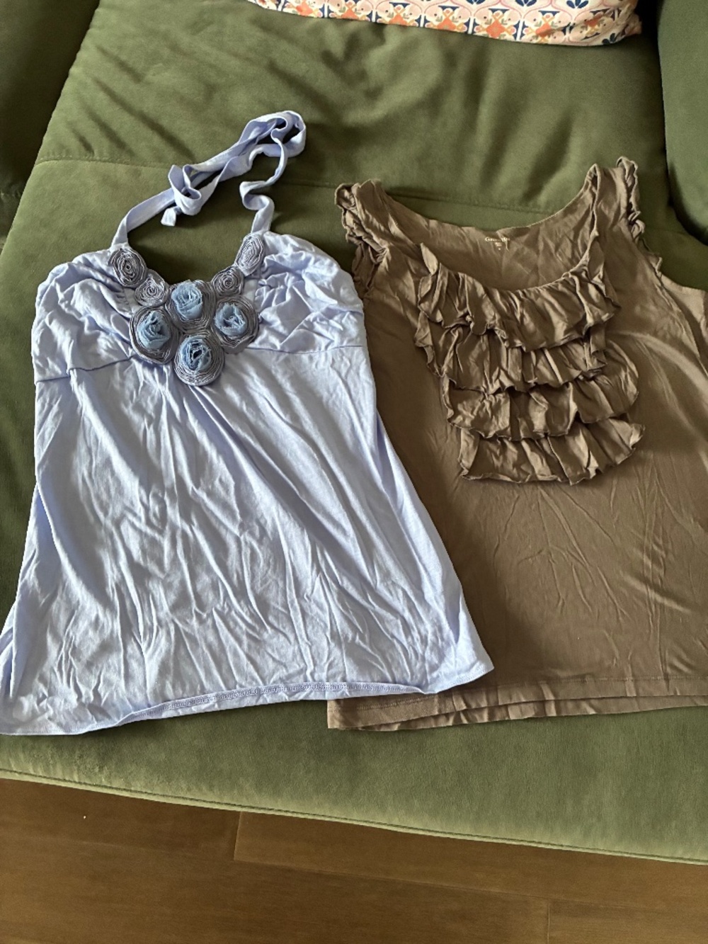 Lot of 2 Embellished tank top camis S